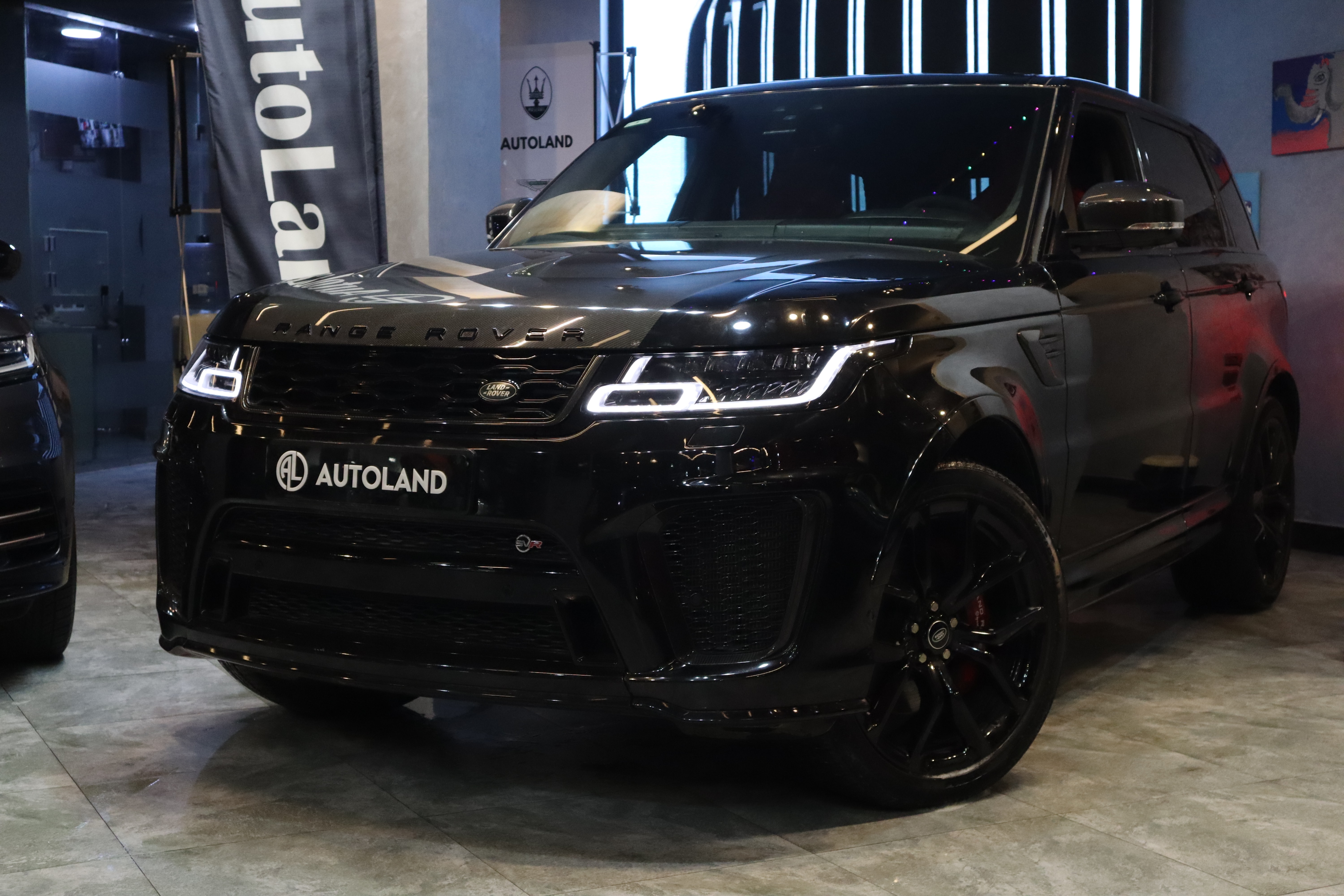 Range Rover SVR 2023